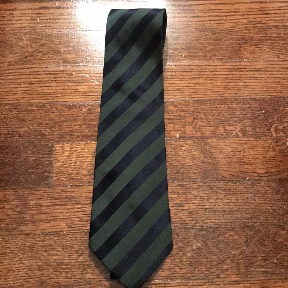 Hunter green and navy silk striped tie